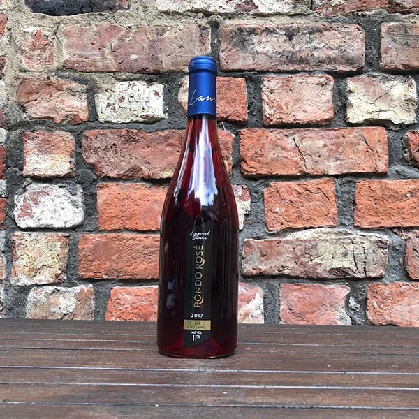 Laurel Vines Rondo Rose Wine