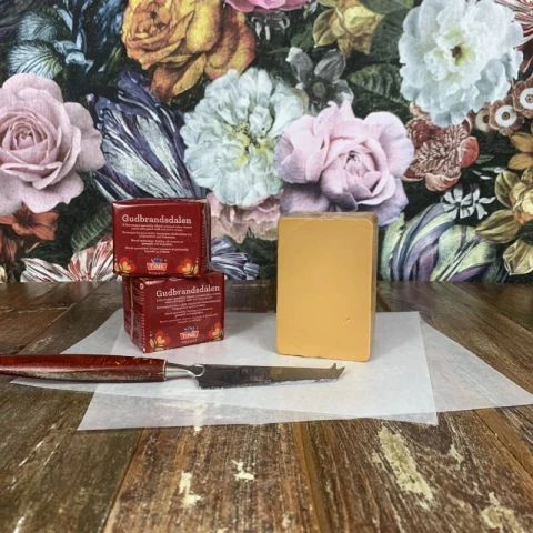 Gjetost Hard Cheese – Mini