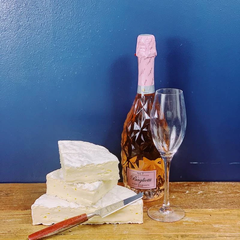 Valentine’s Night in for Two – Cheese and Wine Selection