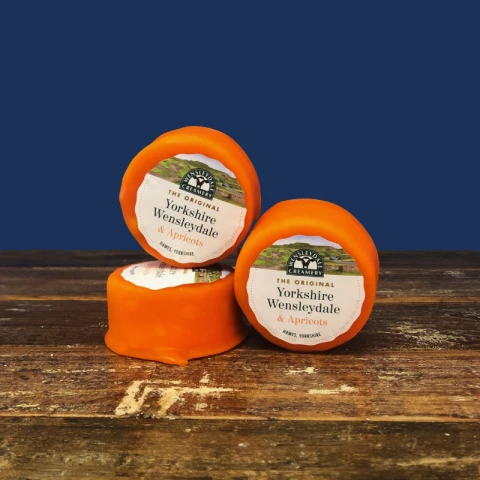 Wensleydale and Apricot Hard Cheese Mini