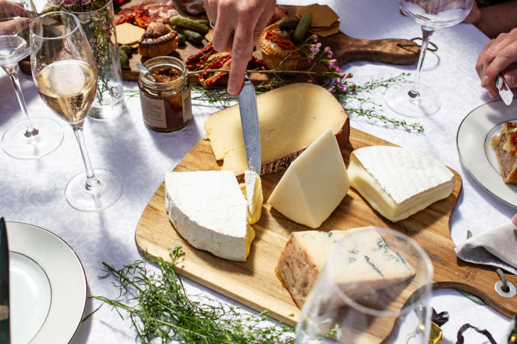 How to Enjoy a Love Cheese Dinner Party Pack 5 11
